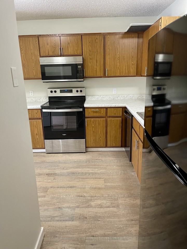 828 E Prairie Hill Dr #B - Photo 6 of 10