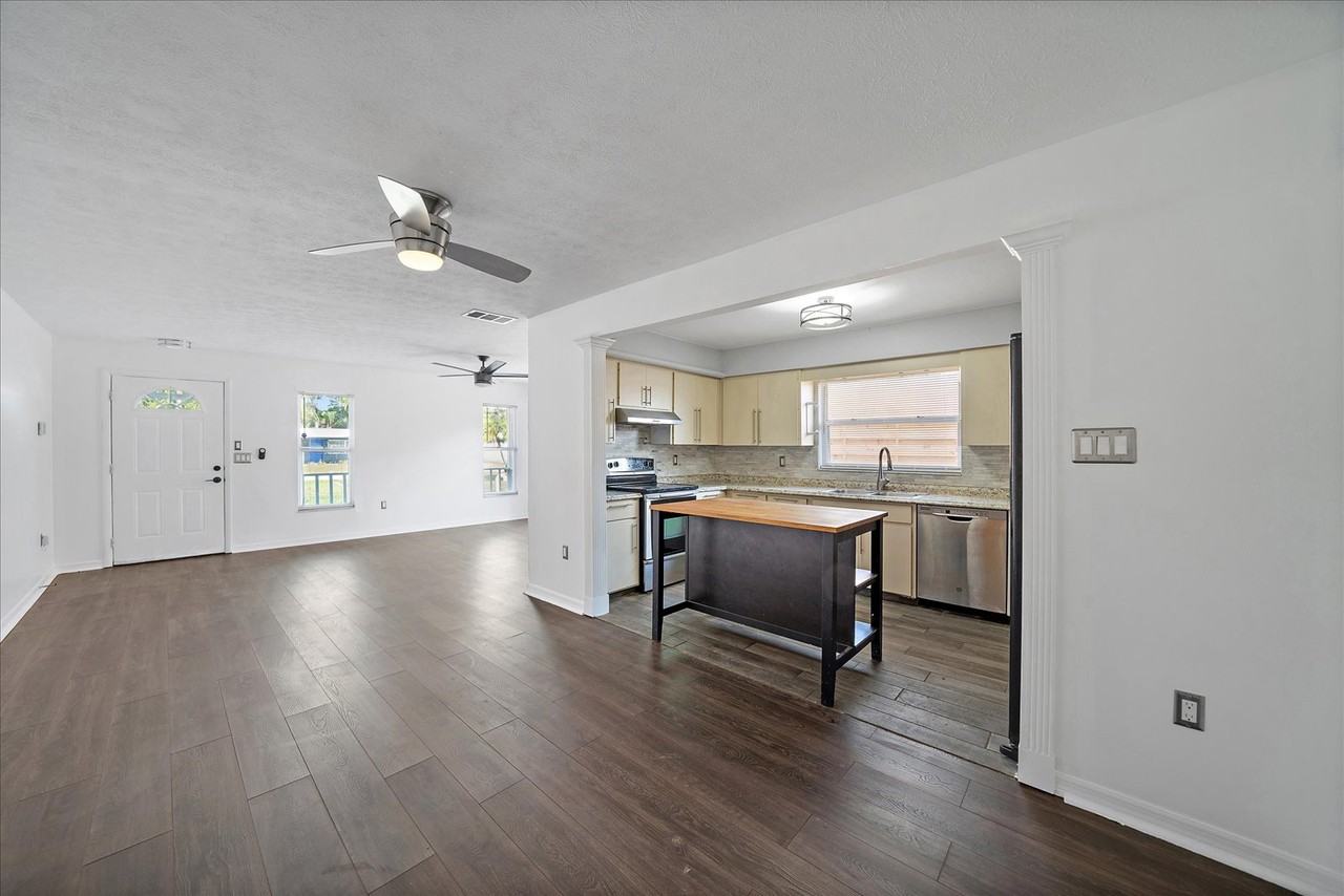 2619 Robinson Ave #1 - Photo 3 of 11