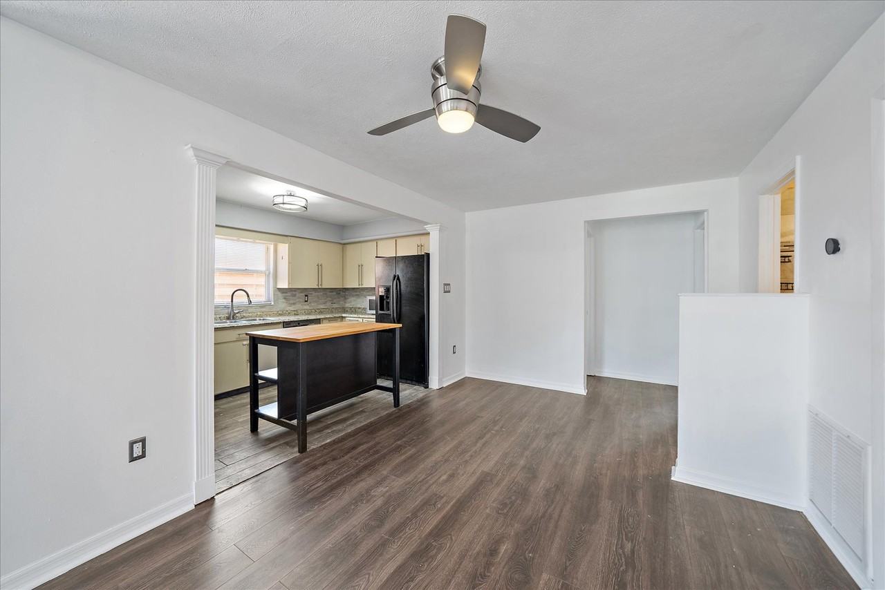2619 Robinson Ave #1 - Photo 4 of 11