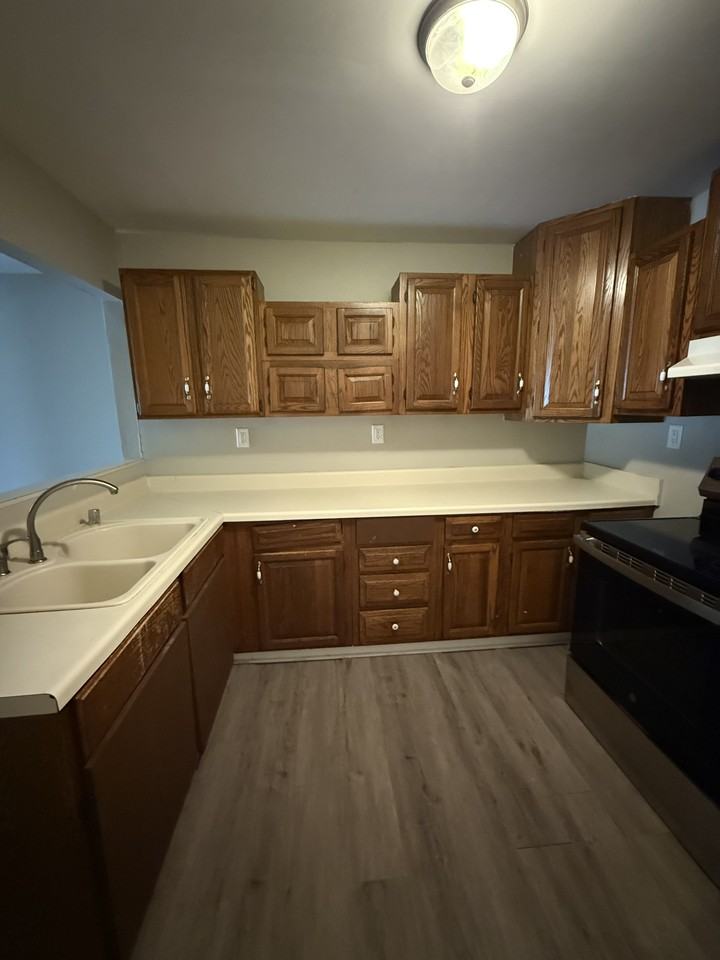 115 2nd St Nw #1 - Photo 2 of 6