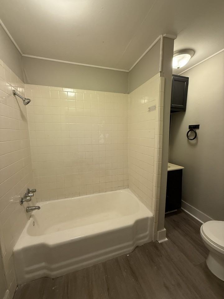 115 2nd St Nw #1 - Photo 5 of 6