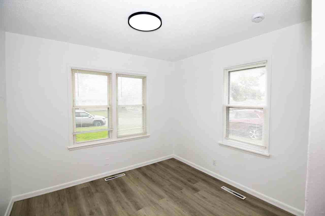 112 Hollywood Blvd #1 - Photo 3 of 17
