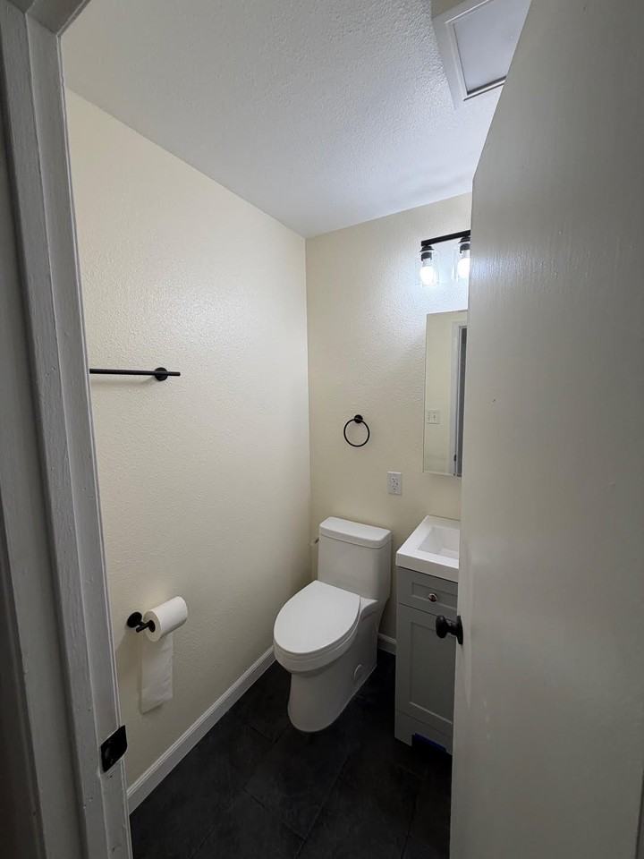 720 Merrywood Ln #1 - Photo 4 of 50