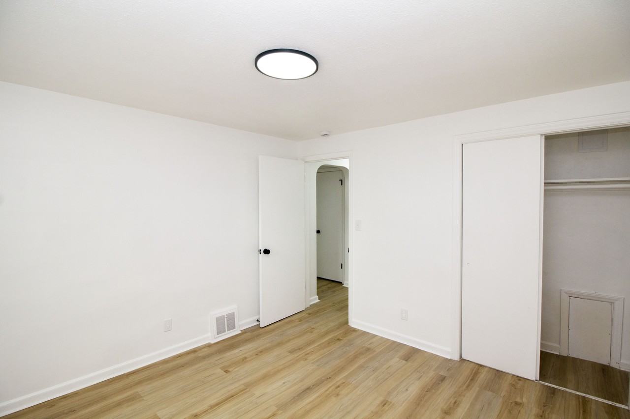 9107 Charlotte St #1 - Photo 7 of 16