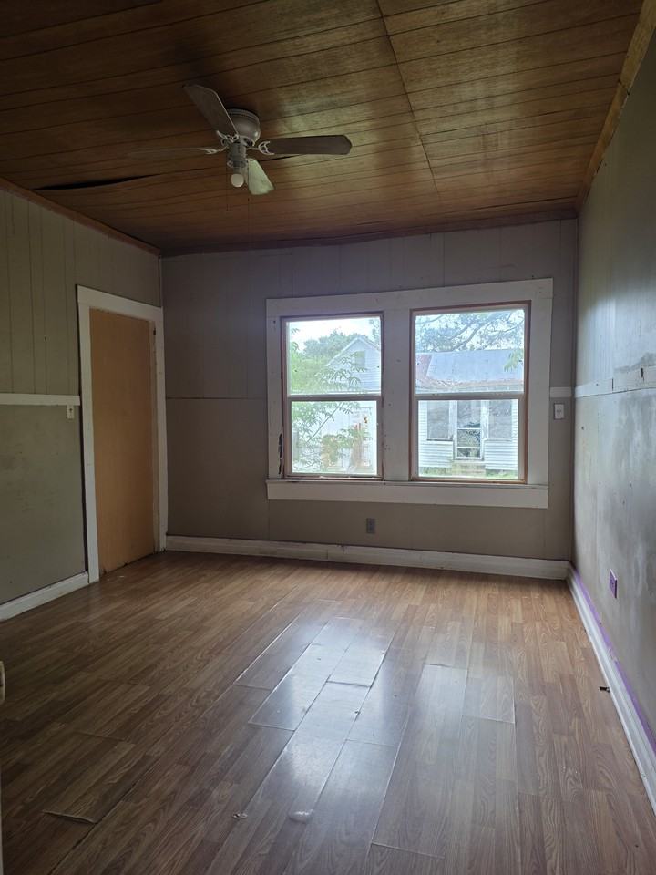 510 Edwards St #1 - Photo 5 of 6