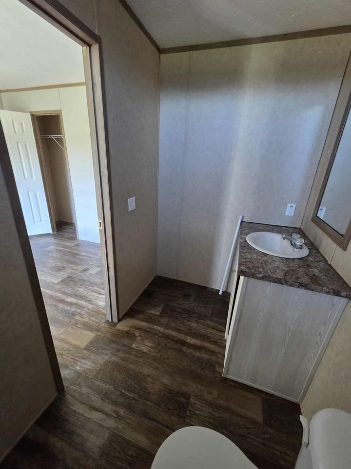 408 Scotsdale St #1 - Photo 7 of 8