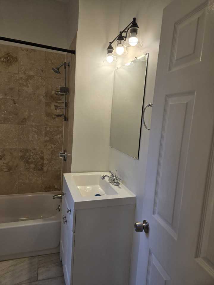 1193 Commonwealth Avenue #17 - Photo 6 of 14