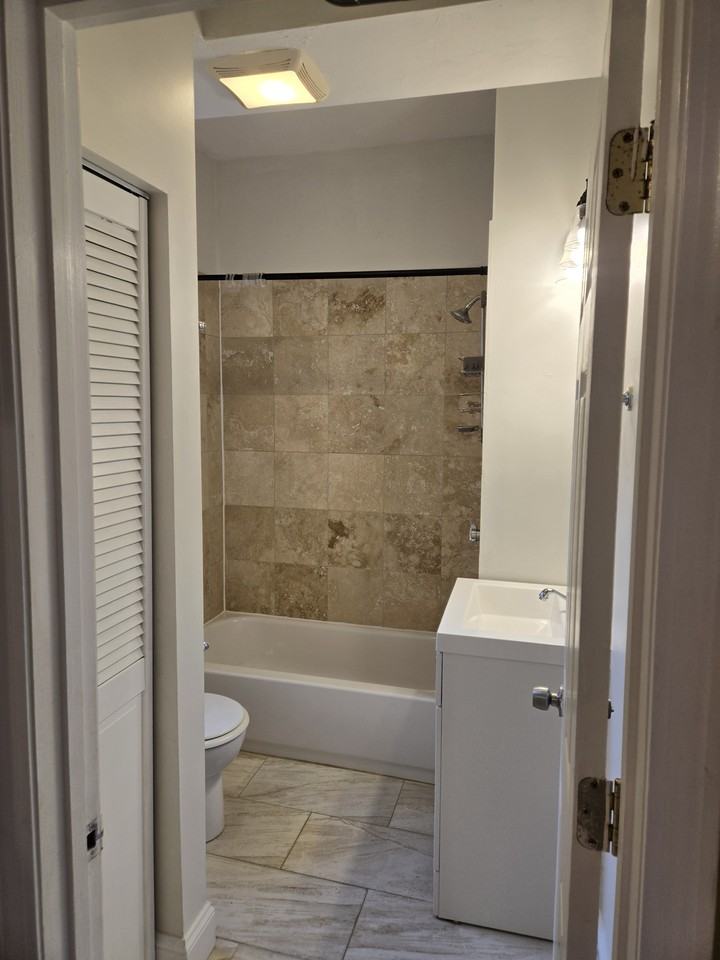 1193 Commonwealth Avenue #17 - Photo 7 of 14