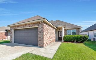 featured image of 102 Sabine Dr #1