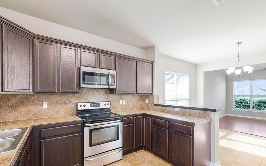 102 Sabine Dr #1 - Photo 7 of 9