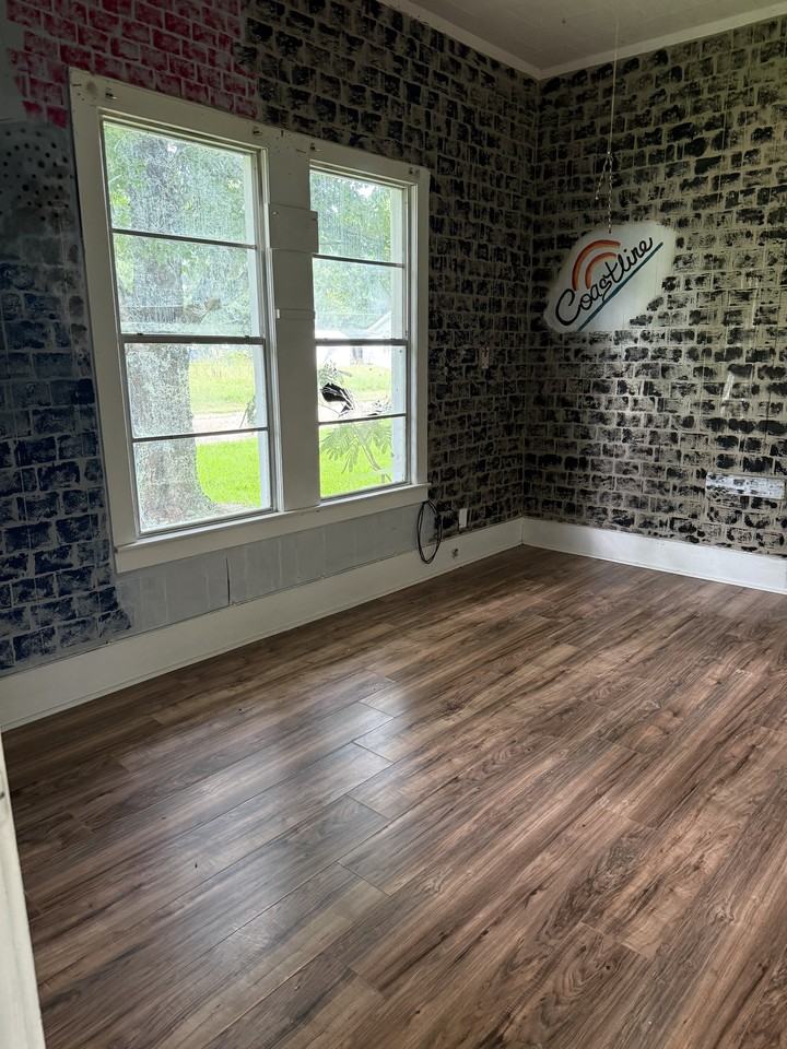 501 W 12th St #1 - Photo 5 of 10