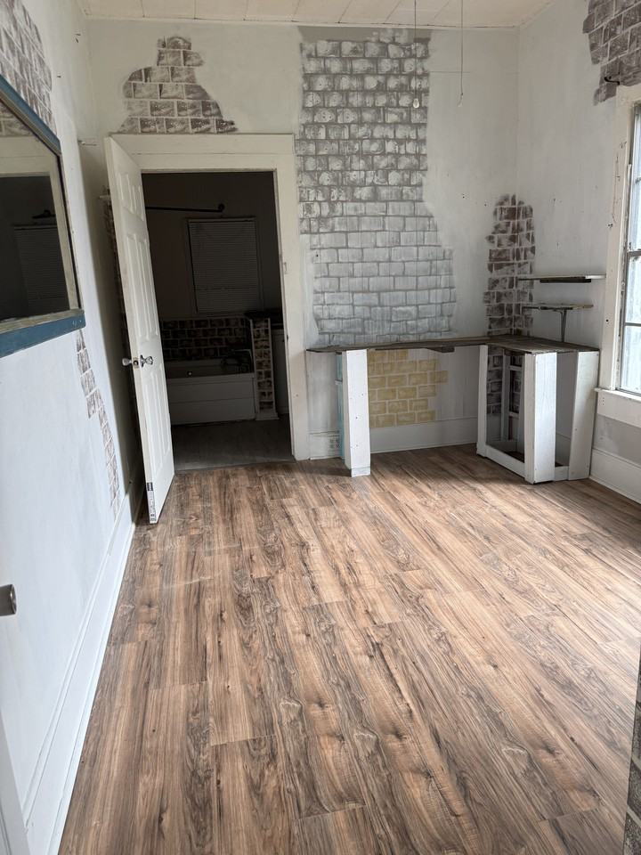 501 W 12th St #1 - Photo 6 of 10