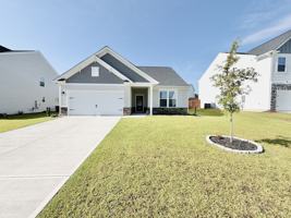 featured image of 667 Honeydew Dr #1