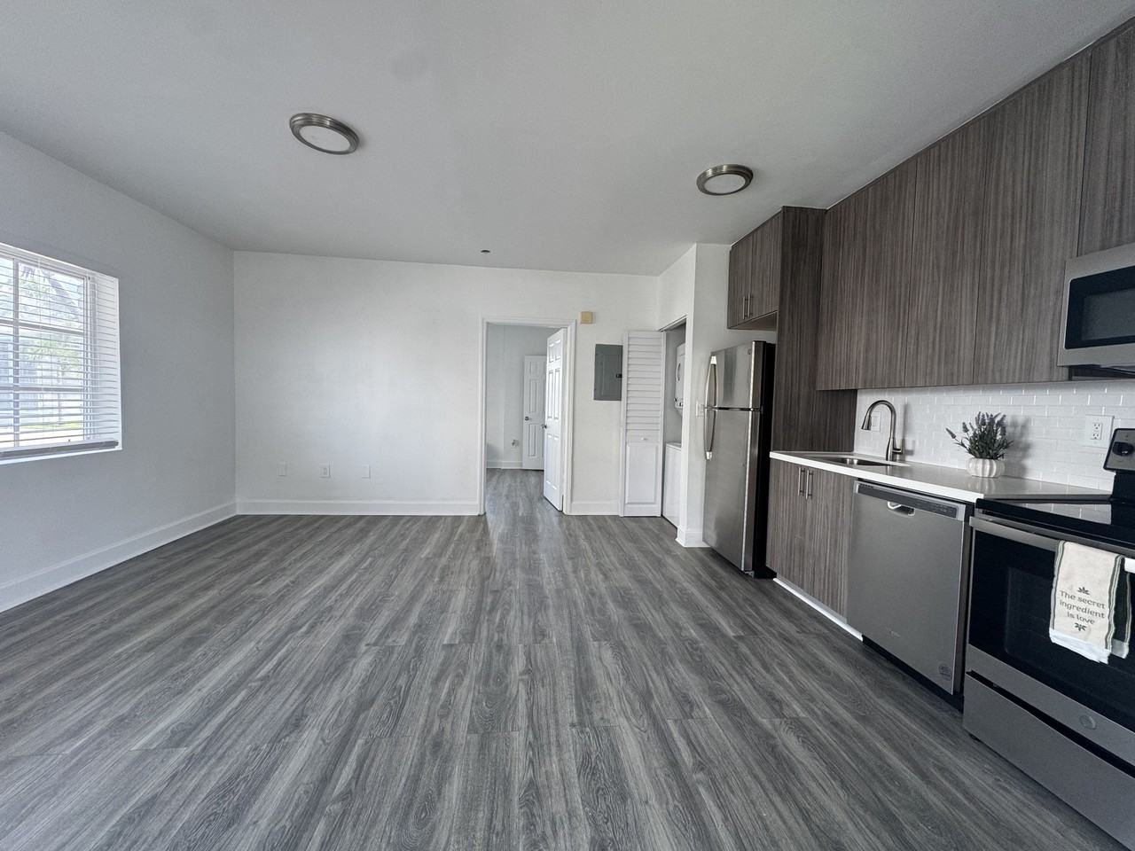 8411 BYRON AVE13 #13 - Photo 2 of 7