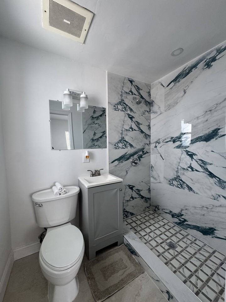 8411 BYRON AVE13 #13 - Photo 4 of 7