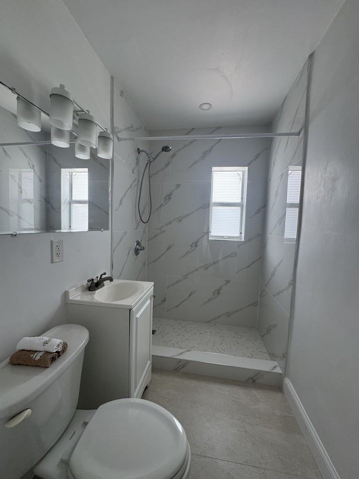 8401 BYRON AVE12 #12 - Photo 5 of 9