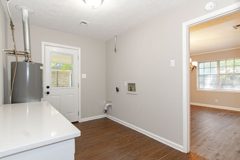 4228 Johnstown Dr #1 - Photo 6 of 18