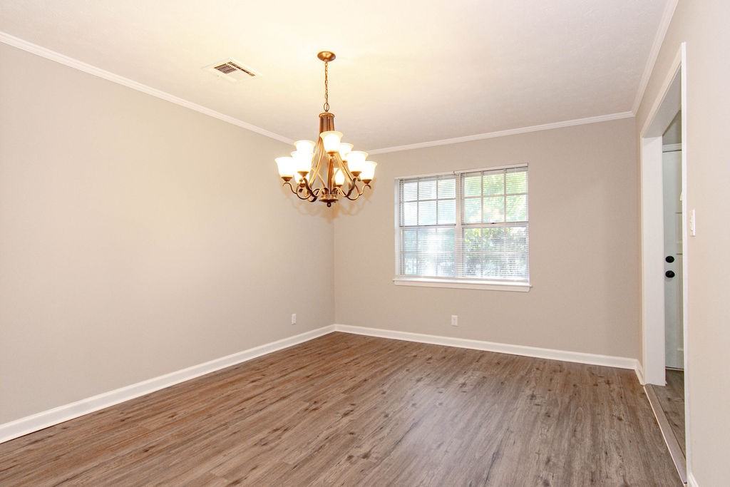 4228 Johnstown Dr #1 - Photo 7 of 18