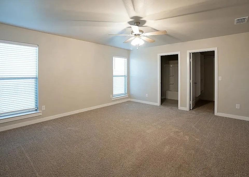 1321 Bourbon St #1 - Photo 4 of 10