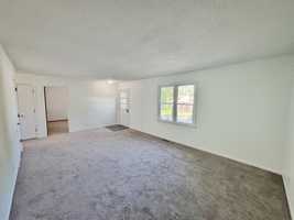 featured image of 802 N College Ave #1