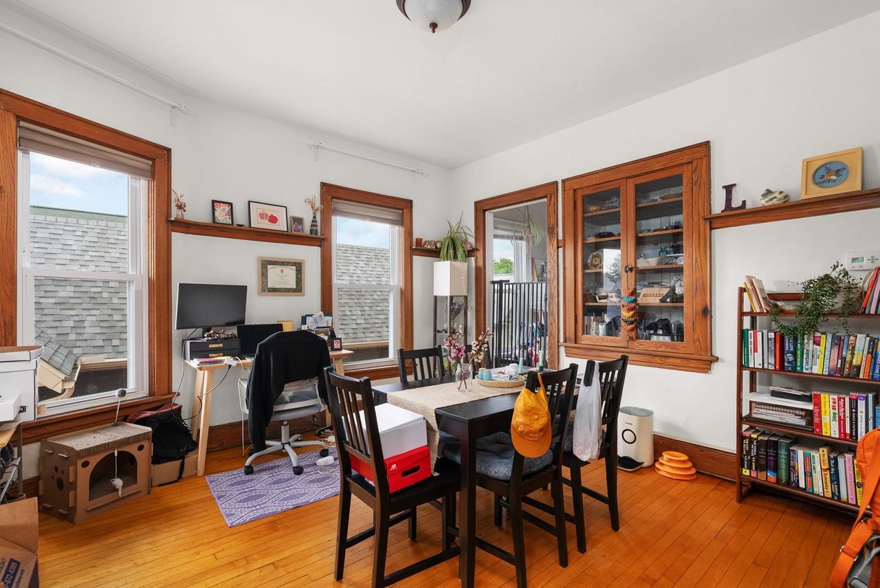 613 S Baldwin St #613 - Photo 4 of 15