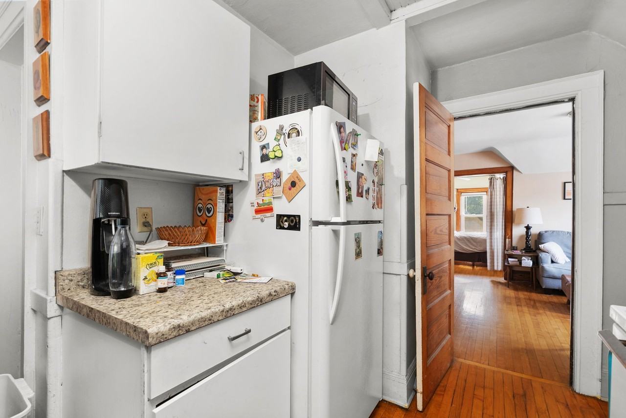 615 S Baldwin St #615 - Photo 5 of 14