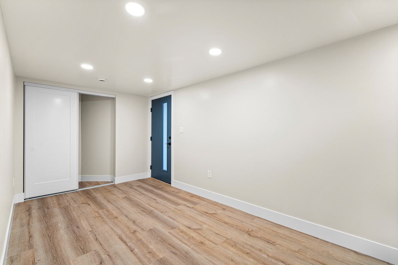 483 Boynton Ave #1 - Photo 4 of 10