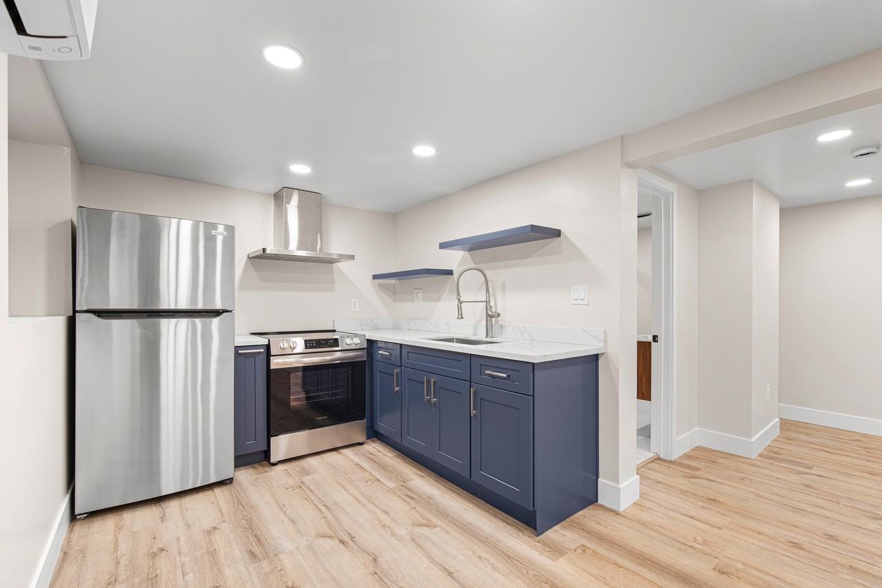 483 Boynton Ave #1 - Photo 7 of 10