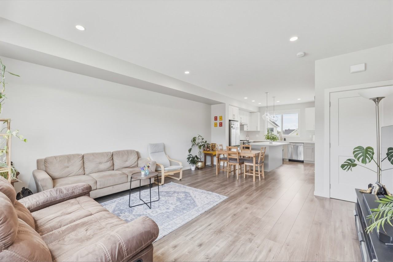 1833 165A Street #105 - Photo 5 of 26