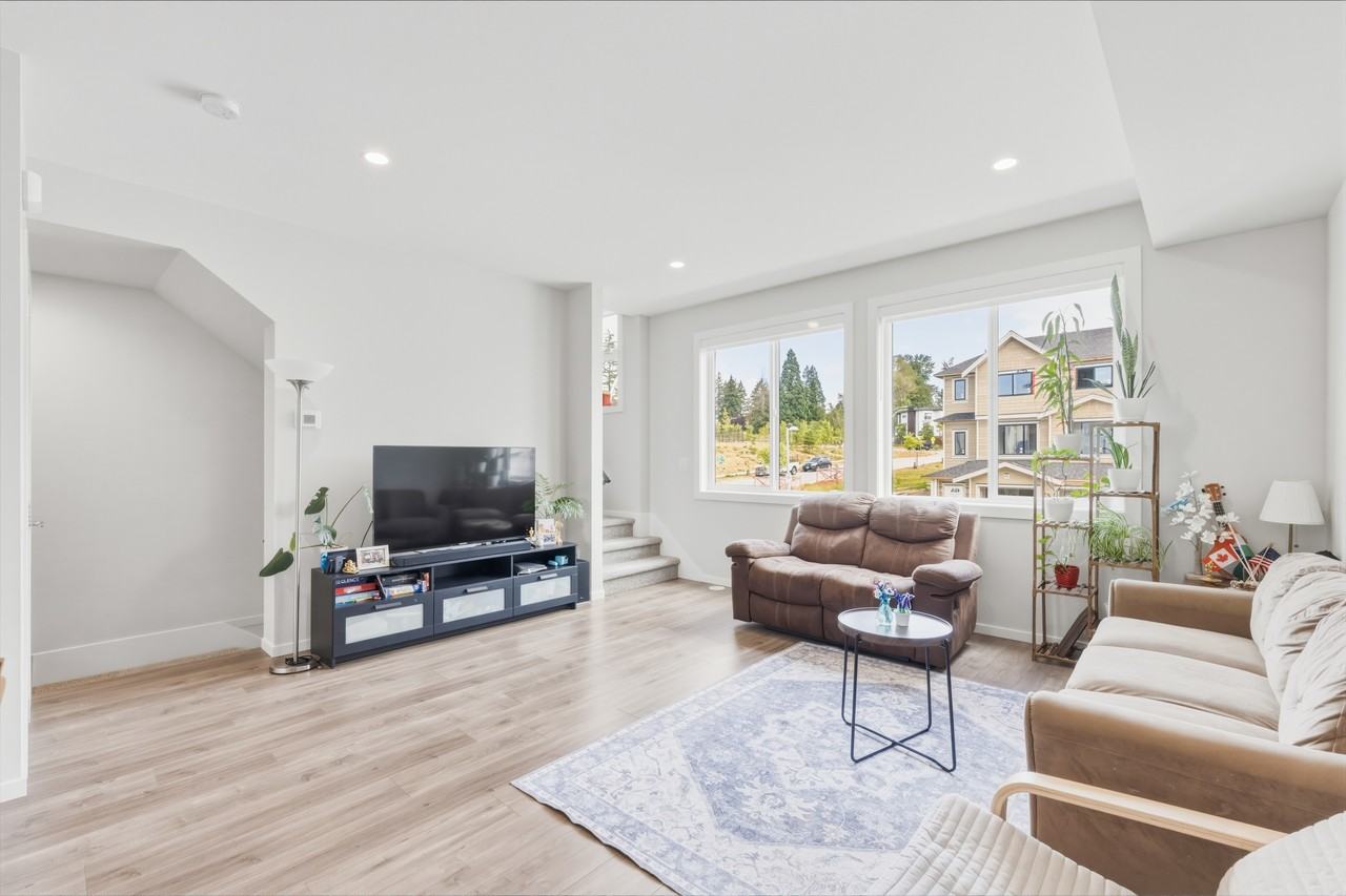 1833 165A Street #105 - Photo 7 of 26