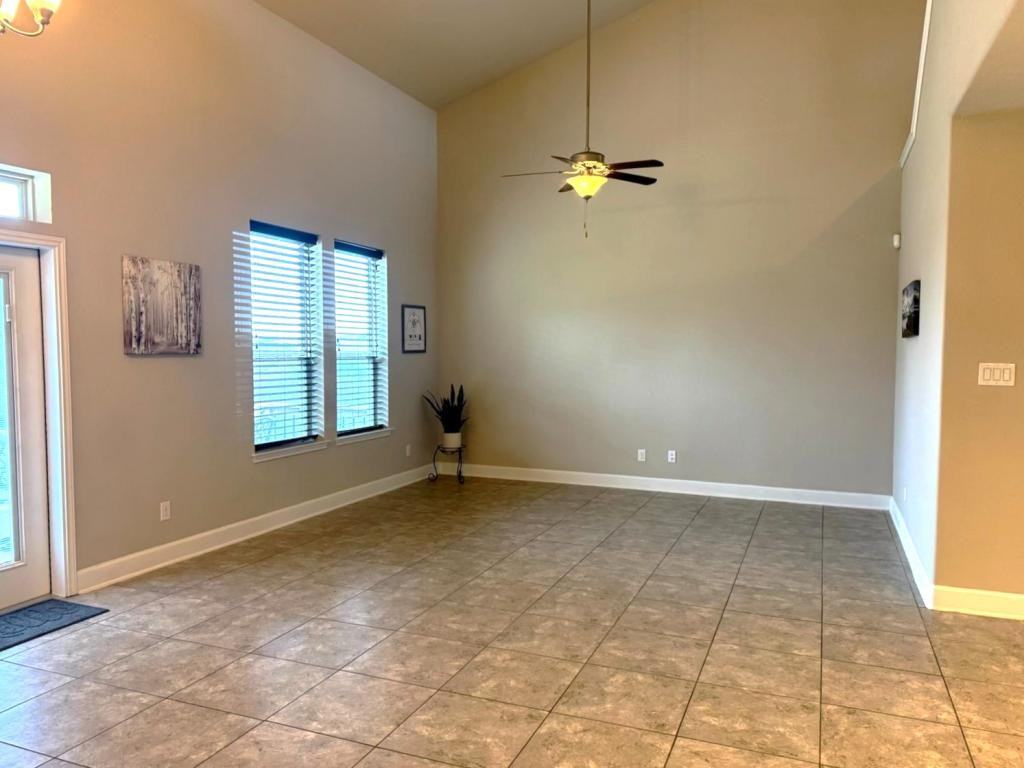 1426 Rock Dove Rd - Photo 4 of 12