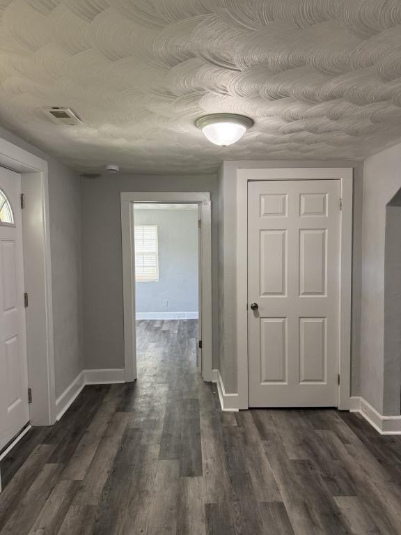 1033 Mapole Ave - Photo 2 of 11