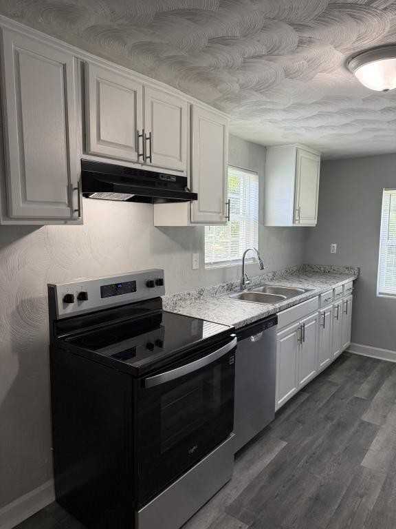 1033 Mapole Ave - Photo 3 of 11