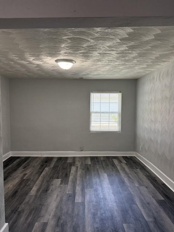 1033 Mapole Ave - Photo 5 of 11