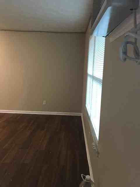 1972 Cambridge Dr - Photo 3 of 13