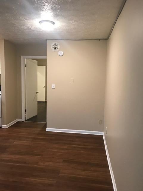 1972 Cambridge Dr - Photo 4 of 13