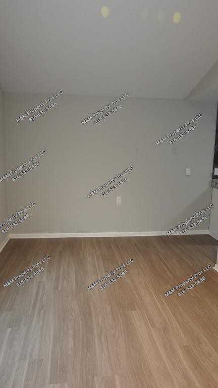 5928 Elmwood Ave - Photo 4 of 27
