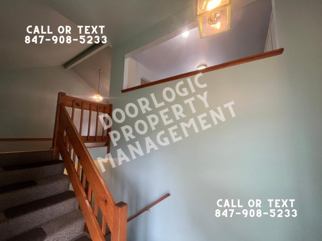 965 Amberwood Pl - Photo 2 of 31