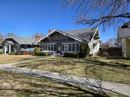 featured image of 228 9th Ave N