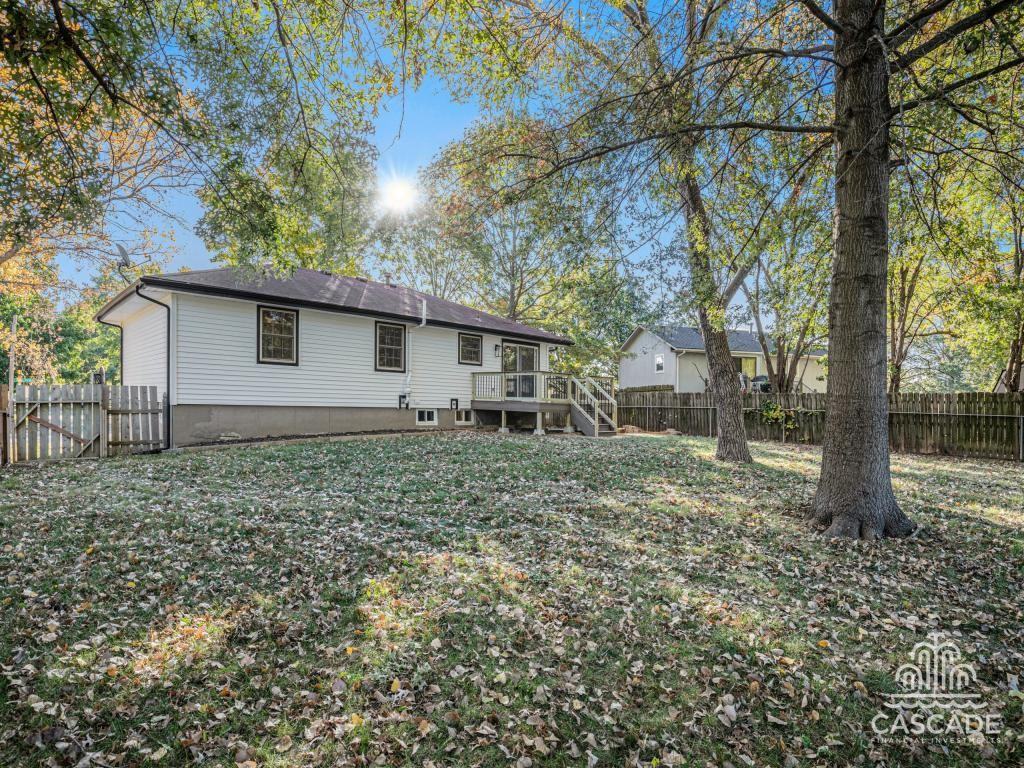 300 Se Circleview Dr - Photo 2 of 18