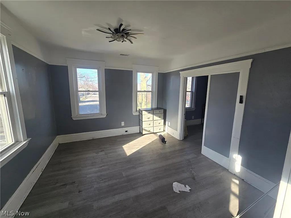 1087 E 64th St - Photo 4 of 14