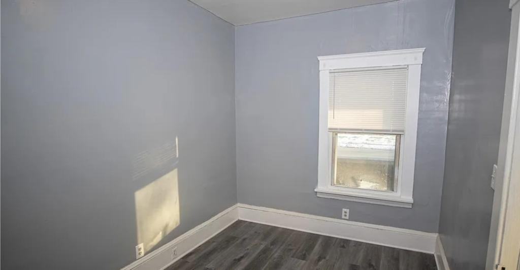9523 Aetna Rd - Photo 7 of 16