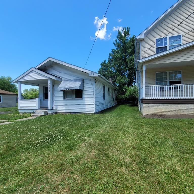 15205 Lincoln Ave - Photo 2 of 23