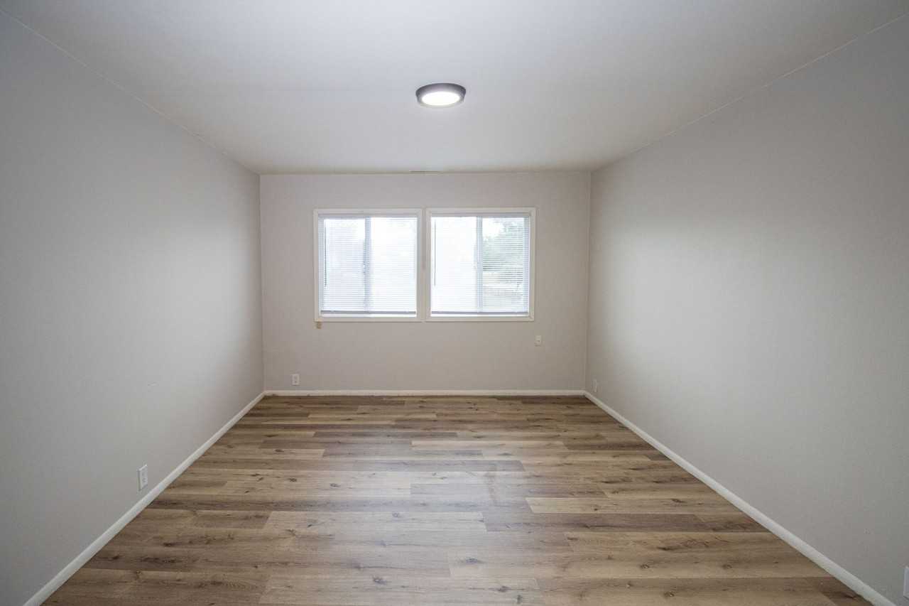 Eastgate Apartments - Photo 2 of 20