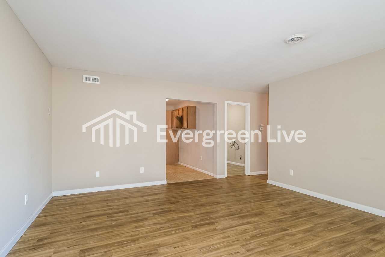 9524 Stansberry Ave - Photo 3 of 15
