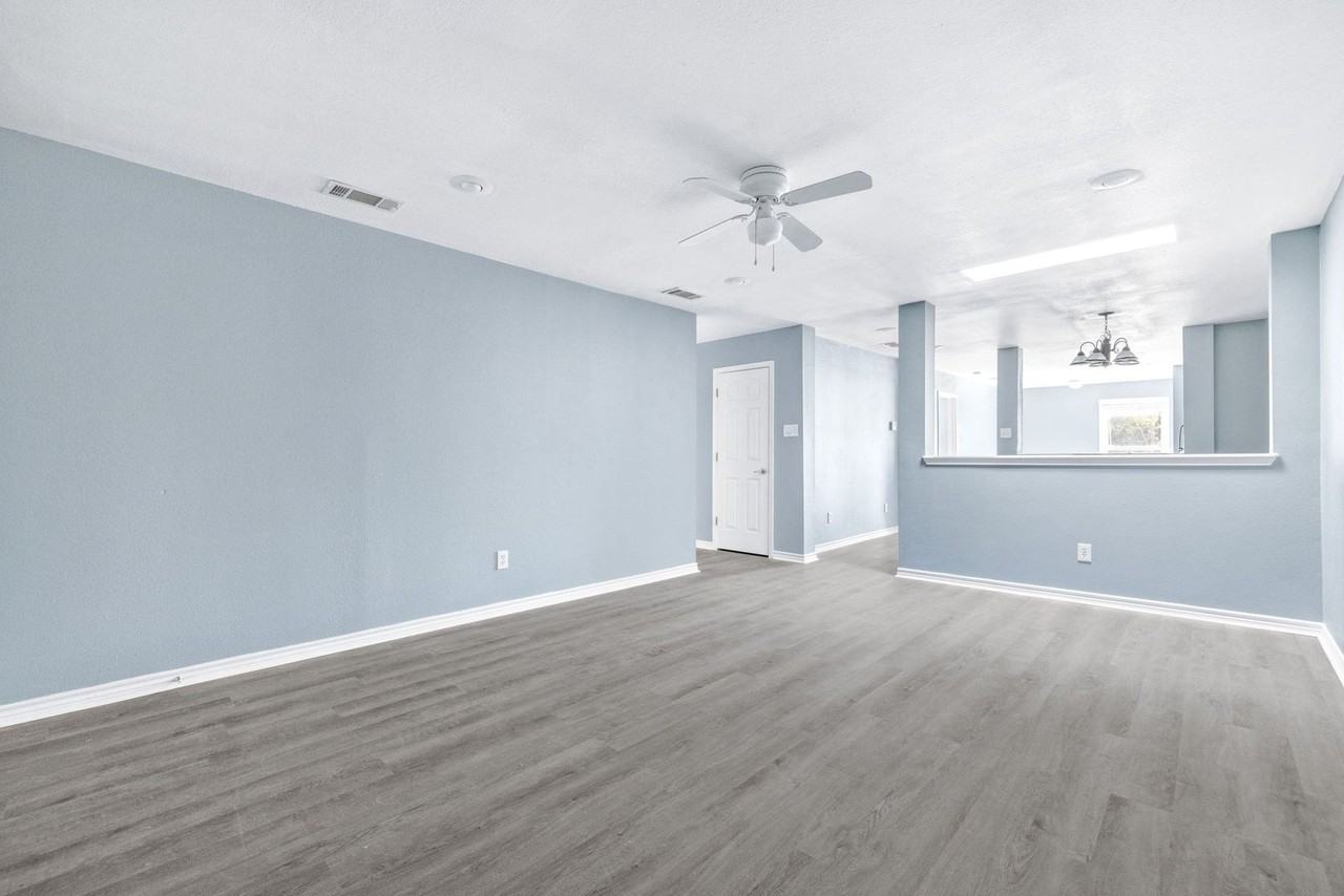 805 N Main St #108 - Photo 3 of 50