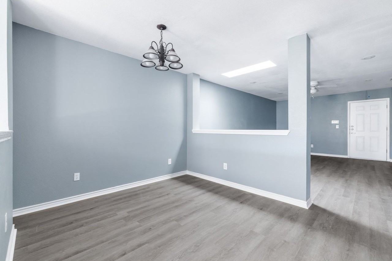 805 N Main St #108 - Photo 6 of 50