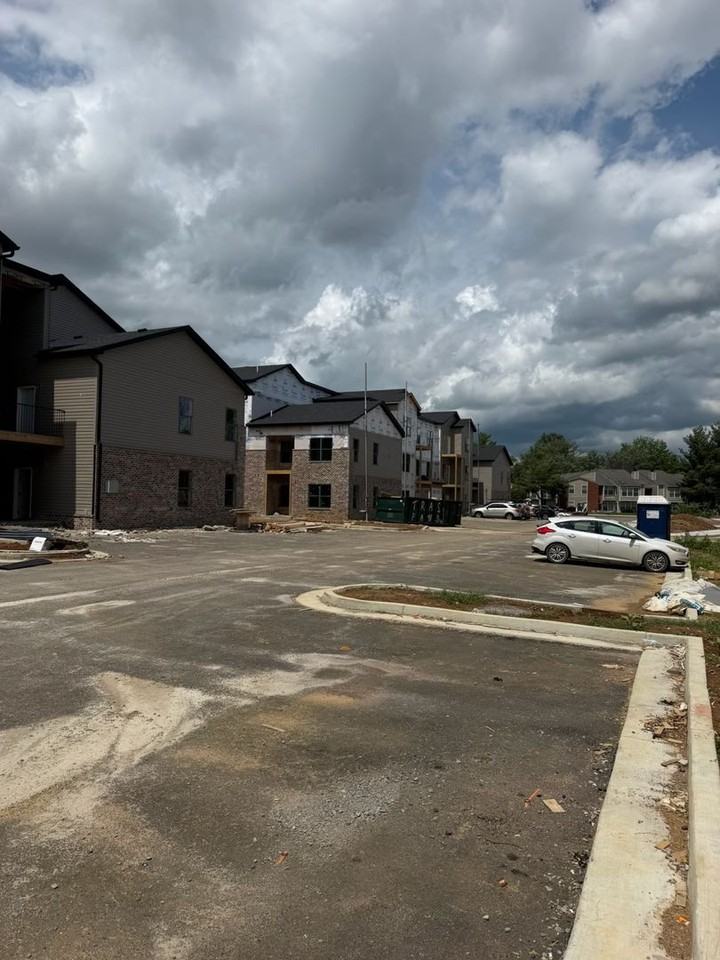 Crestview - Photo 6 of 32