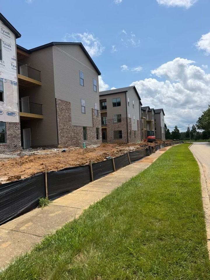 Crestview - Photo 7 of 32