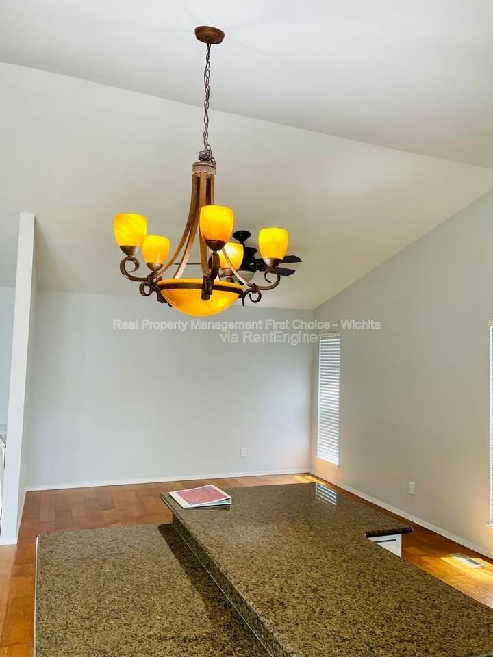 613 S Wheatland Cir - Photo 6 of 28